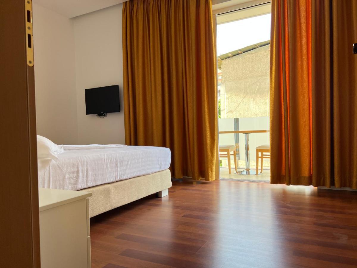 3B Suites Boutique Hotel Sarandë Eksteriør bilde