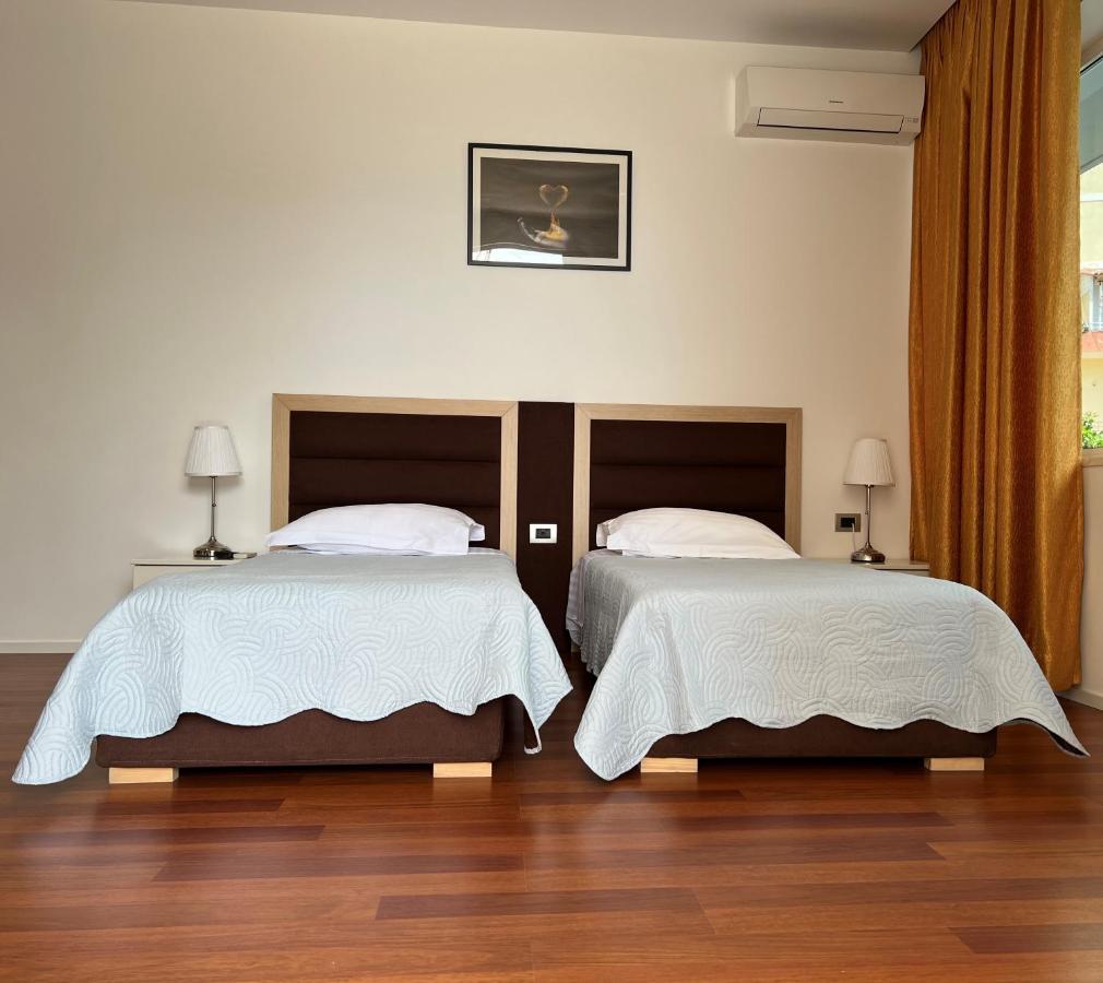 3B Suites Boutique Hotel Sarandë Eksteriør bilde