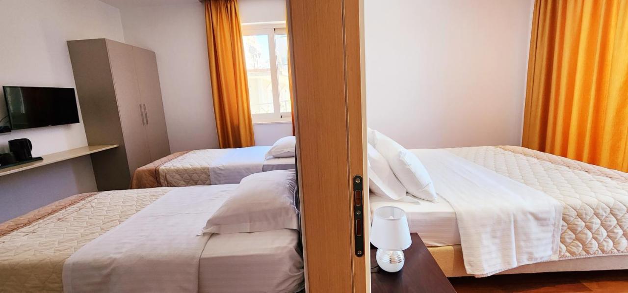 3B Suites Boutique Hotel Sarandë Eksteriør bilde