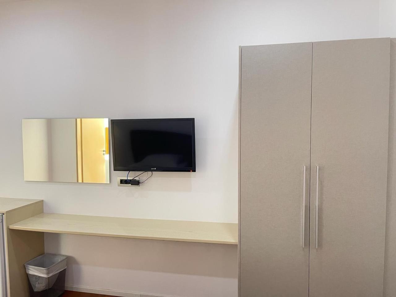 3B Suites Boutique Hotel Sarandë Eksteriør bilde