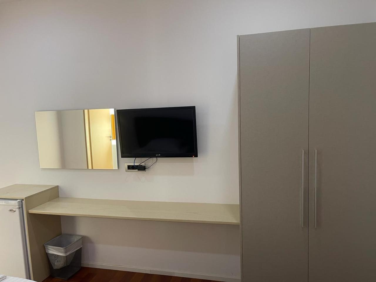 3B Suites Boutique Hotel Sarandë Eksteriør bilde